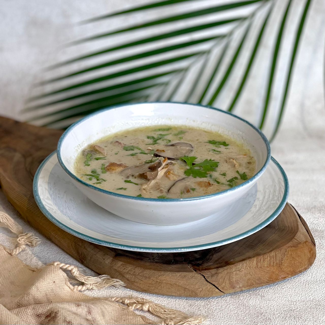 Tom Kha