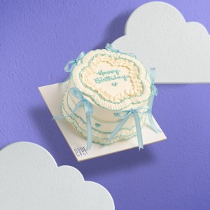 Delicate blue mini cake🩵☁️
