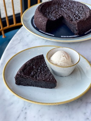 Flourless Chocolate Cake (Slice)