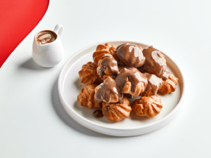 Eclair Puffs (16 pcs)