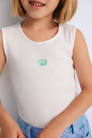 lips white top