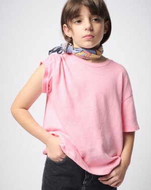 Pink tshirt
