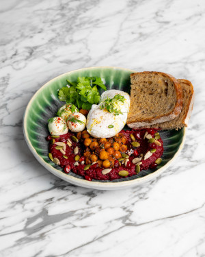 Beetroot & Hummus Bowl