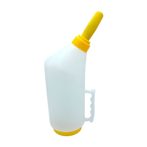 Feeders (Sheep , Calves, Camel, Cows) - Yellow Cap - 2 Litre
