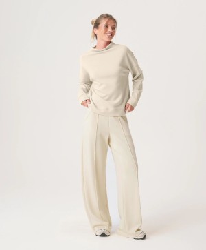 Taupe top set