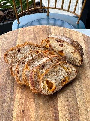 Sundried Tomato & Cheddar Loaf (sourdough)